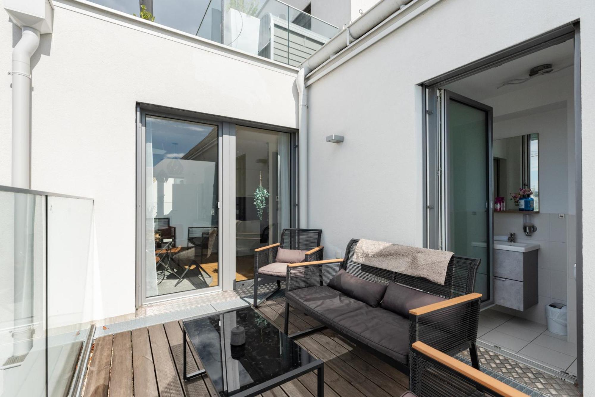 Apartment Mit Traumhafter Dachterrasse & Weitblick Wien Exteriör bild